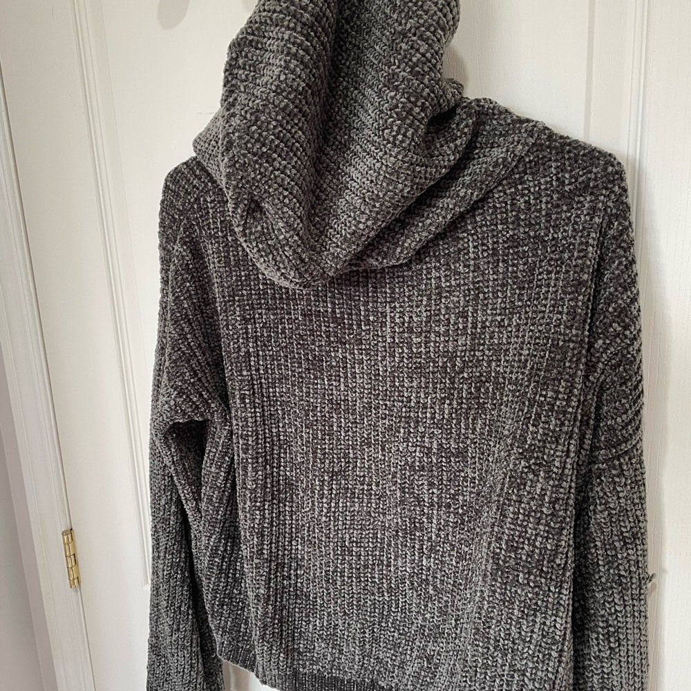 Cropped sweater - Picture 2 of 4